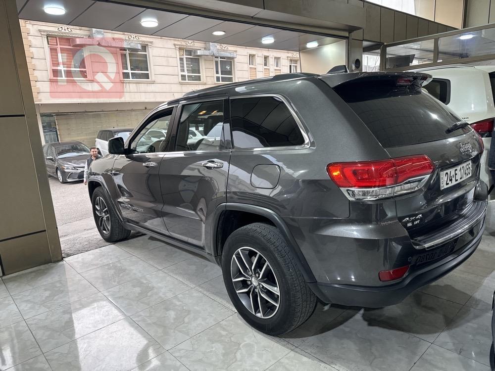 جيب جراند شيروكي